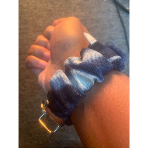 Denim Scrunchie Keychain - Picture 5 of 5